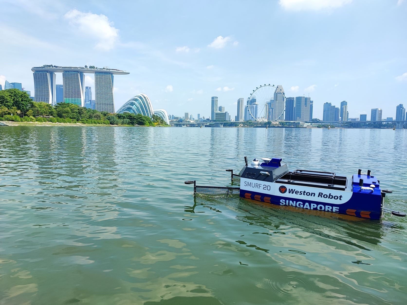 Photo of a boat in Marina Bay